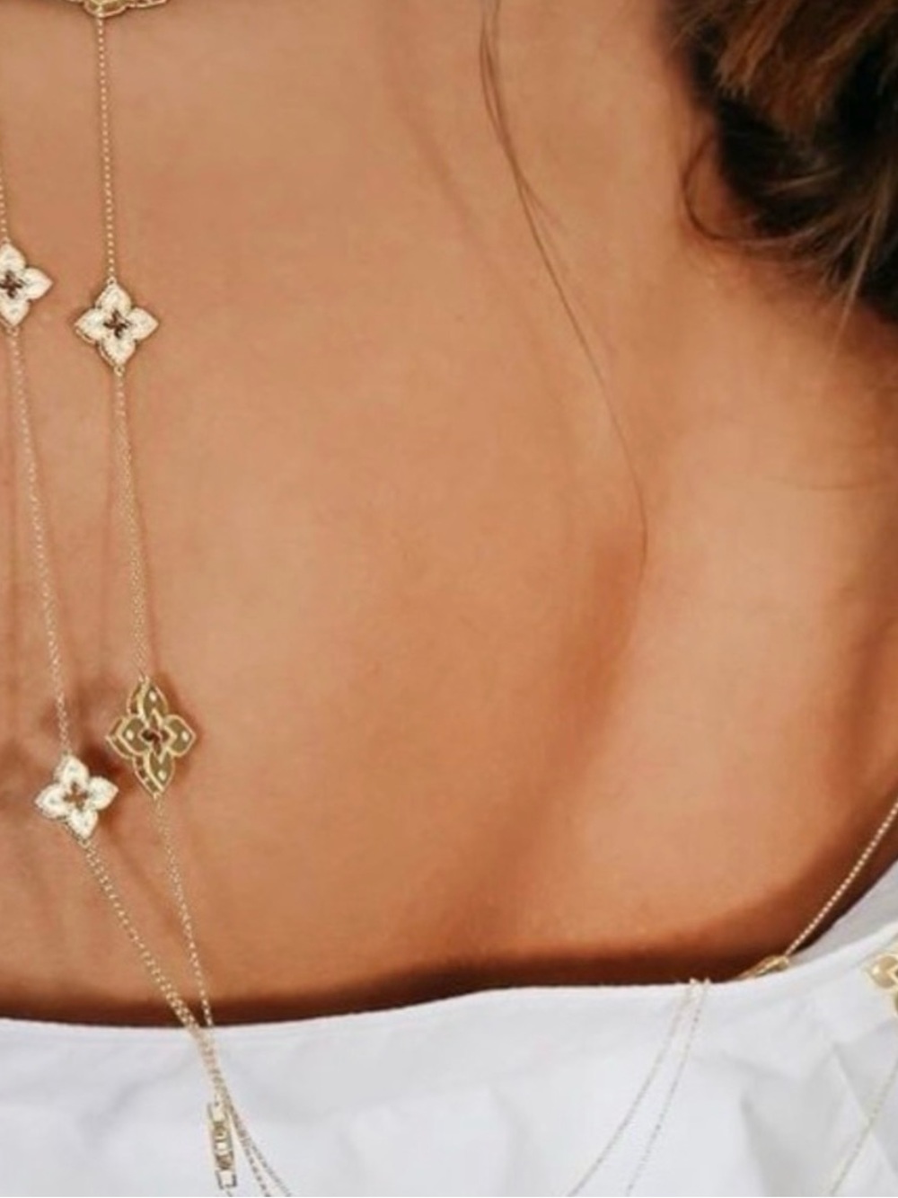 18k Venetian Station Necklace - Picture 9 of 9